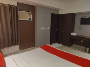 Hotel Shelter- 150 M From Lucknow Railway Station - Image 2