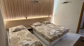 Teo's Guest House - Image 2