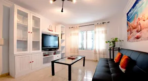 Apartamento entero vacacional "La casa de la Playa" con wifi y 3 dormitorios - Image 2