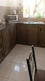 Cheerful 1 bed vacation home with tours & facilities - Image 4