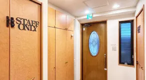 OMOYI-HOUSE Spacious 4BR Sleeps 8 in Shinjuku-Yoyogi Private 4 Floors with Big Balcony Near Gyoen Takashimaya Isetan - Image 4