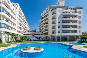 Apartamento apta para familias con piscina | Vistas al agua | En la playa | Admite perro - Image 5
