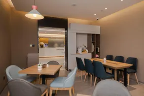 Home Inn Neo Beijing Headquarters Base World Park Guogongzhuang Metro Station - Image 4
