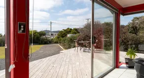 Sisters Beach Retreat - Image 4
