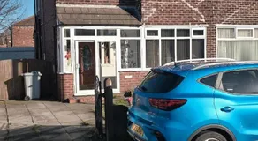 Single Sunny Stretford Room - Image 5