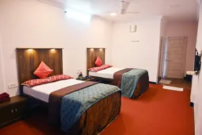 Hotel Sai Lodge - Image 5