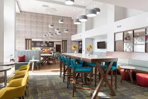 Hampton Inn by Hilton Gulfport Beach Boulevard - Image 1
