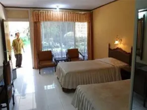 Hotel Safari - Image 4