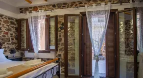 Agali Luxury Stone Suite & Loft - Image 2