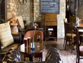 The Snooty Fox - Image 4