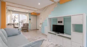 Bonita casa en urbanización privada muy cerca del mar y de Alicante - Image 2