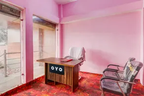 SPOT ON by OYO S R Palace - Image 3