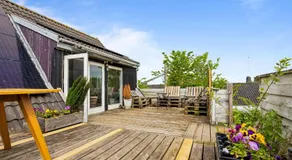 Entire Apartment with 2 Bedrooms and Private Patio - Image 2