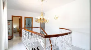 Dream villa with parking, private pool and see views - Image 2