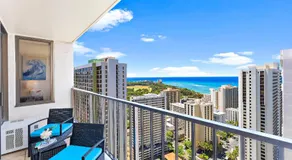 Gorgeous Condo with Ocean View, Near Beach, Free Parking - Image 5