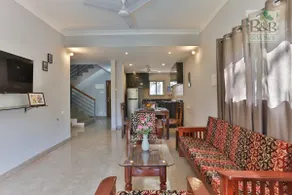 Three Bedroom Lotus Serviced Villa with Pool - Image 3