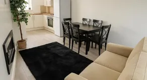 New Stylish Modern Home & Free Parking! - Image 2