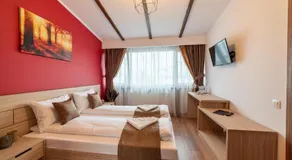 Escala Rooms - Image 5