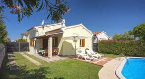 House Helena - Image 2