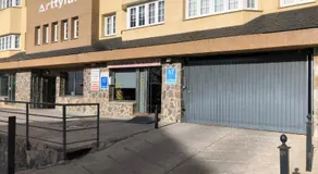 Loft Arttyfal con parcheggio e WiFi nel cuore di Sierranevada - Image 3