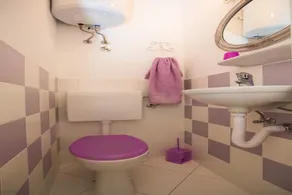Guest House Gugily- Double Room with Shared Bathroom - Image 2