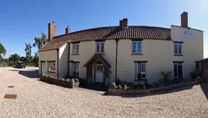 Old Manor House - Image 4