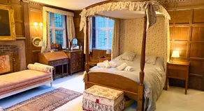 Haremere Hall - A Jacobean Estate of Grandeur - Image 2