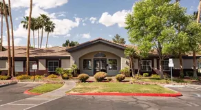 New! Stylish and peaceful Apt in Henderson - Image 5