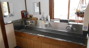 Villa Nugget Inn - Image 5