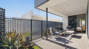 Modern Coastal Townhouse Beach & Marina Views - Image 4