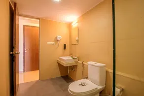 Studio Stay Near Airport in Santacruz East, vakola - Image 4