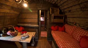 Gîte Insolite Les Tonneaux Sa vue Magnifique et Panoramique - Image 2