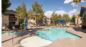 New! Stylish and peaceful Apt in Henderson - Image 2