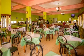 Slopes Villa Hotel - Image 4
