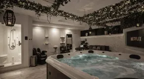 Bed & Wellness Malina Deluxe zwembad suite - Image 3