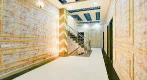 Collection O by OYO Ishwar Nagar Near Golden Temple Formerly Chahal Residency - Image 2
