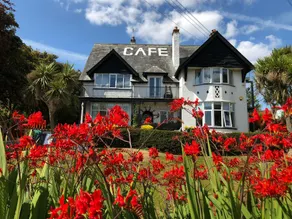 Cairn Bay Lodge - Image 1