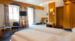 Gasthof-Hotel Goldenes Schiff - Image 2