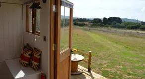 Under the Stars Shepherds Huts at Harbors Lake - Image 2