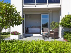 B & B At Number 10 - Image 5