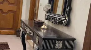 شقه مفروشه مع حديقه اربد بجانب فندق فلامنجو ومدارس دار العلوم - Image 2