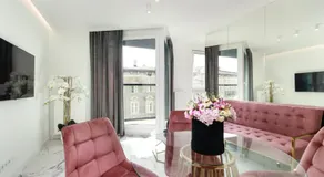 Apartamenty HashtagWilda_Apartament Złoty - Image 2