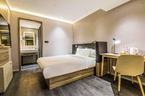 Hanting Premium Hotel Xi'an Aerospace Metro Station - Image 1