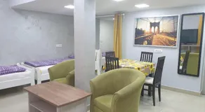 Apartment 18 - Image 2
