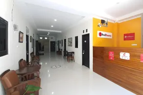 RedDoorz Syariah near Solo Square Mall - Image 5