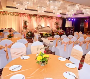 Hotel DS Clarks Inn Gurgaon - Image 4