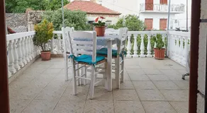 Alexis's House - Image 5