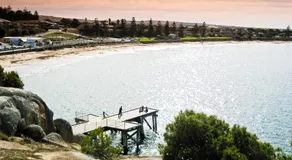 All Seasons Port Elliot Holiday House - Image 4