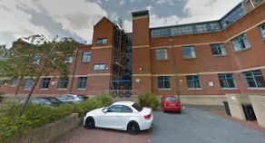 Comfortable Swindon Town Centre Apartments, FREE Parking, sleeps up to 8 - Image 4