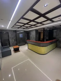 Hotel Peacock  - Image 3